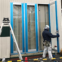 おしゃれに外壁・ガラス扉サッシをリフォーム